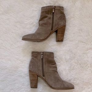 Vince camuto finchie booties with stickers